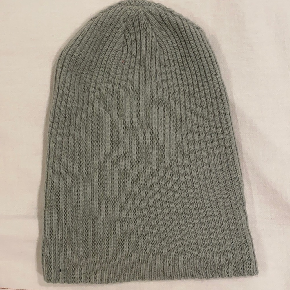 Grey hat
